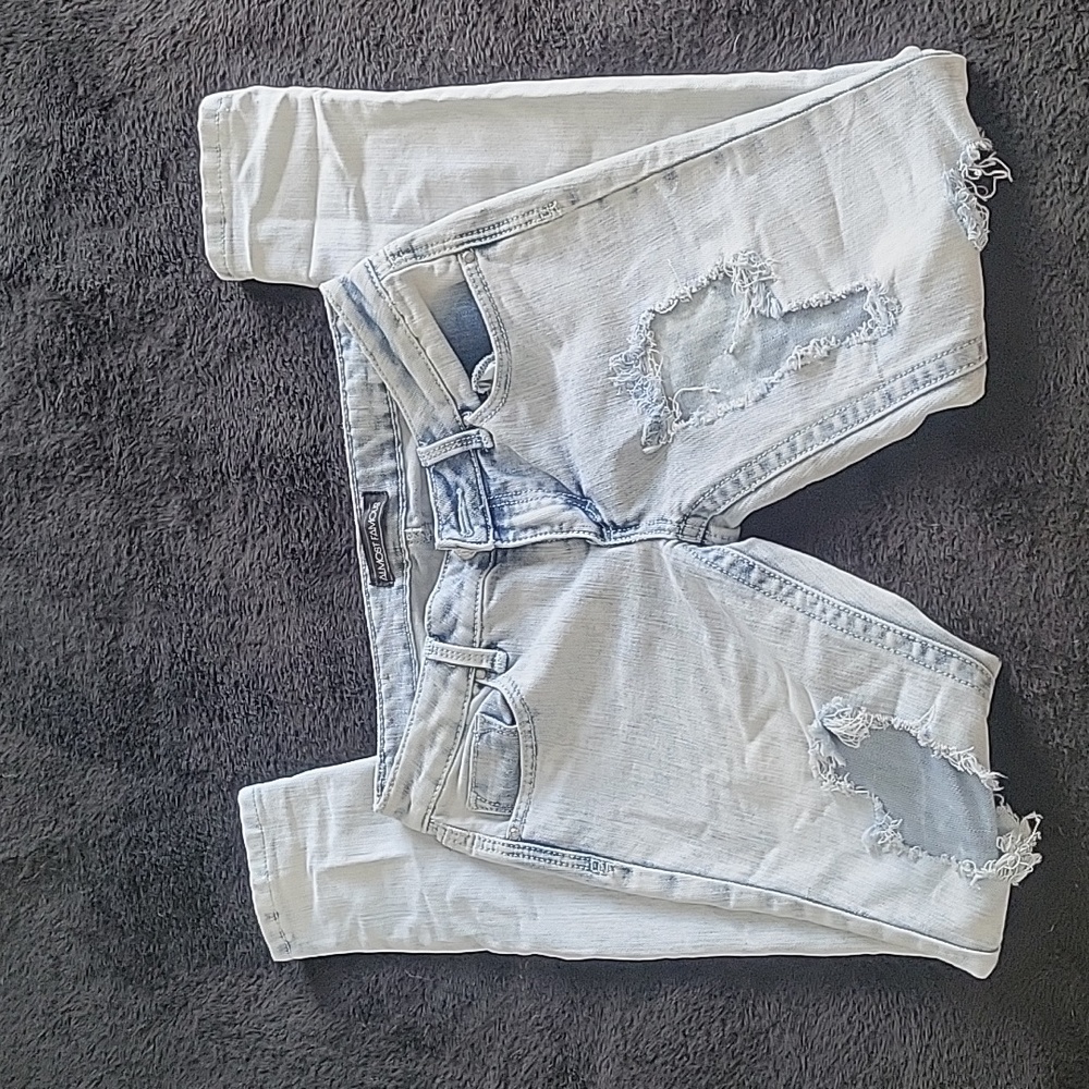 🎁 5 for $20 distressed jeans